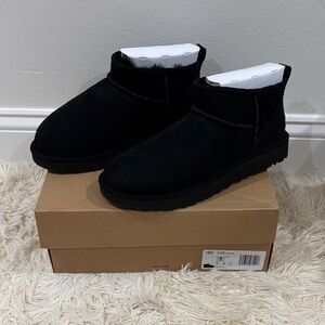 NWT UGG Classic Black Ankle Boots